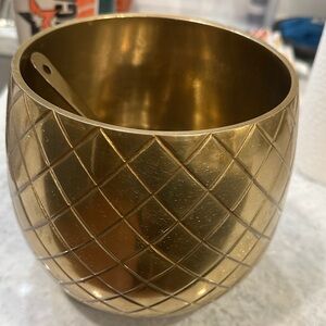 Polished brass pineapple ice bucket with scoop! Perfect condition- never used.